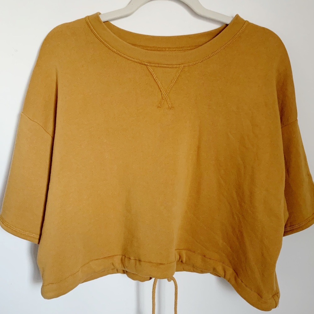 🍂🍁✨American Eagle Mustard Cropped Sweatshirt M